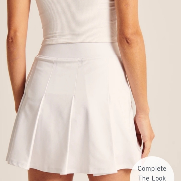 🤍💫Ladies Abercrombie and Fitch Skort🤍💫 - Picture 3 of 5